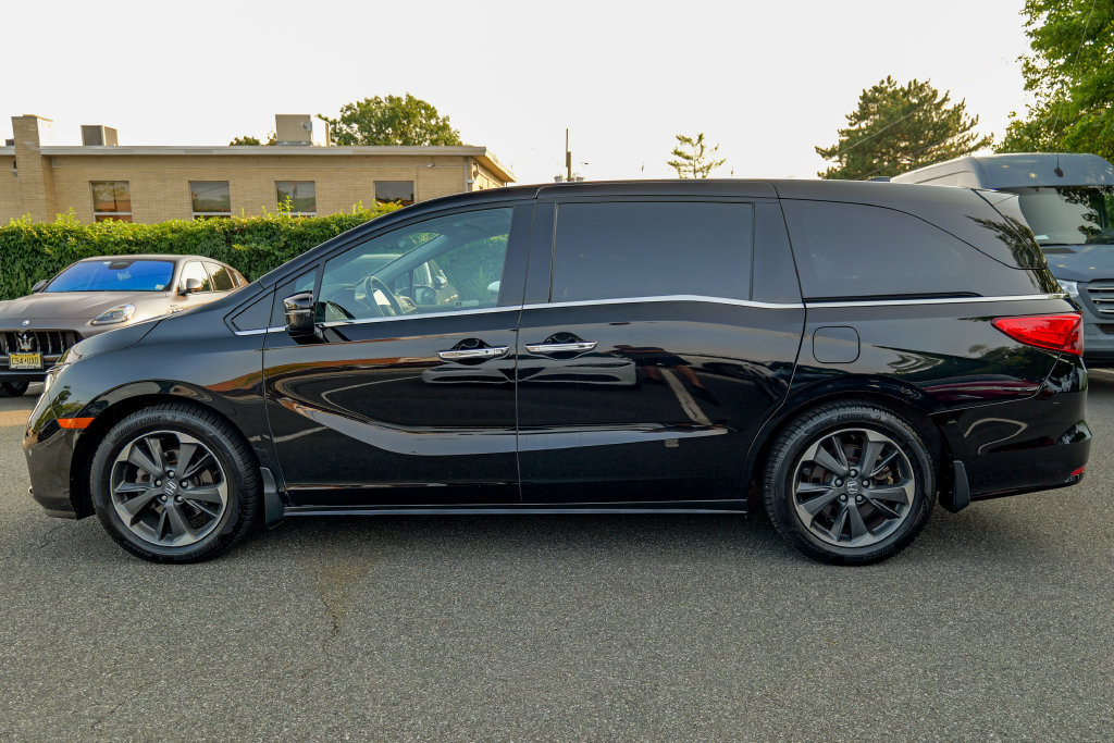 Used 2023 Honda Odyssey Elite image 4