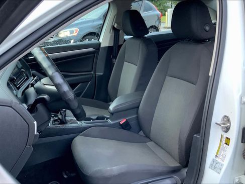 Used 2019 Volkswagen Jetta S image 7