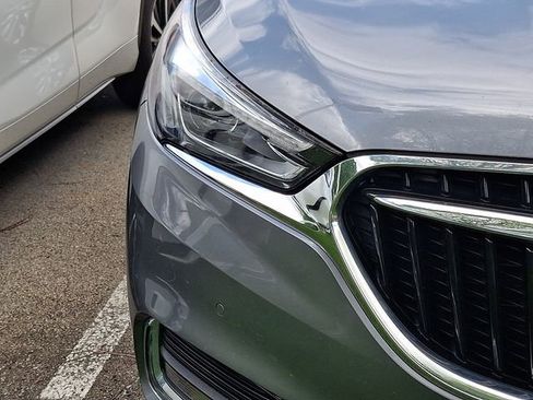 Used 2018 Buick Enclave Premium image 3