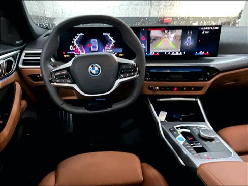Used 2025 BMW i4 eDrive40 w/ Premium Package RWD image 8