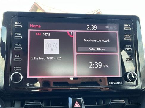 Used 2021 Toyota Corolla LE FWD image 16