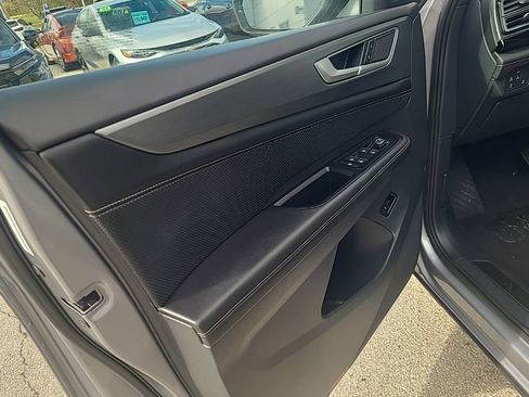 Used 2024 Volkswagen Atlas Cross Sport SE image 10