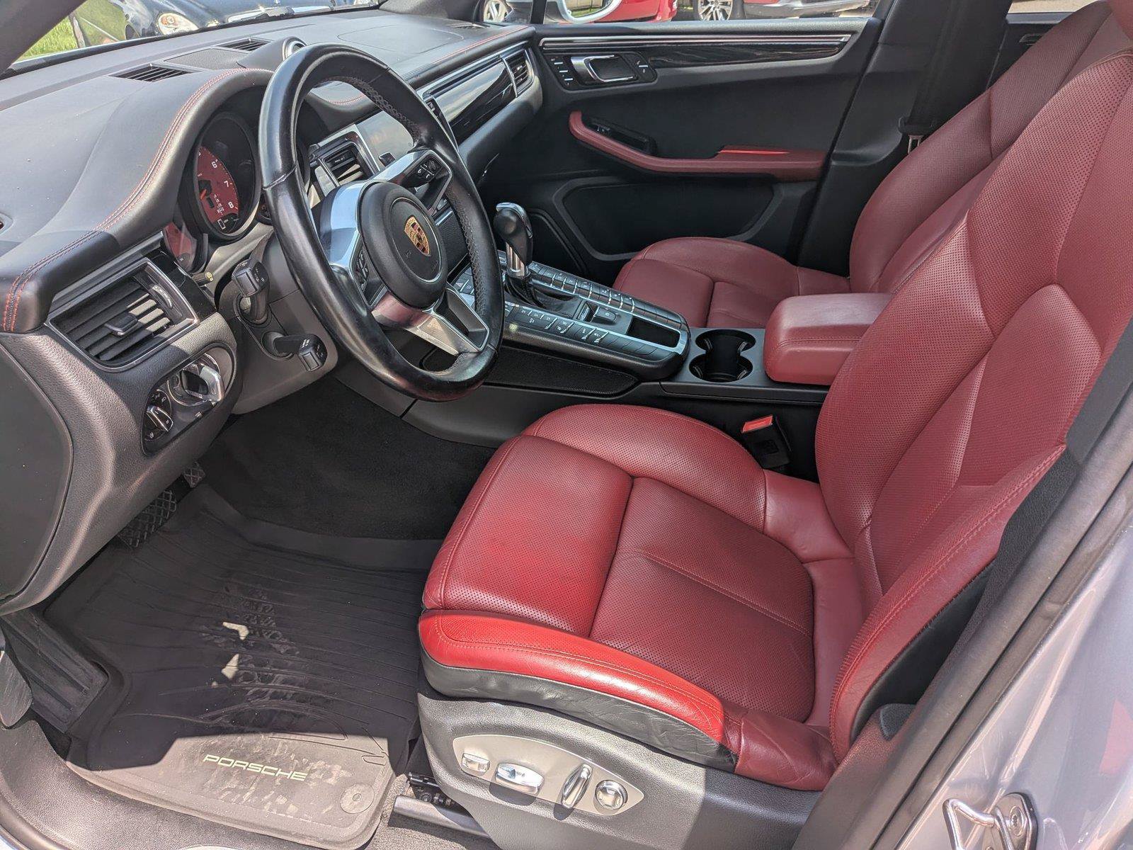Used 2018 Porsche Macan S AWD/4WD image 19