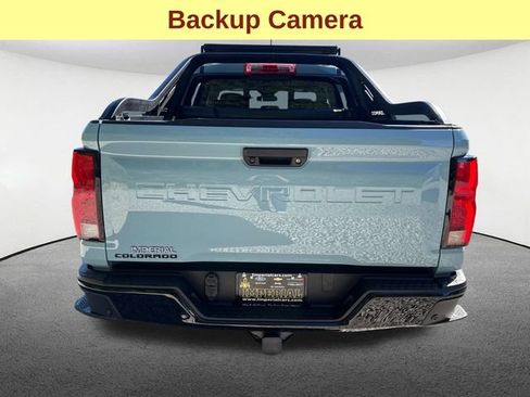 Certified 2025 Chevrolet Colorado Z71 w/ Midnight Edition AWD/4WD image 11
