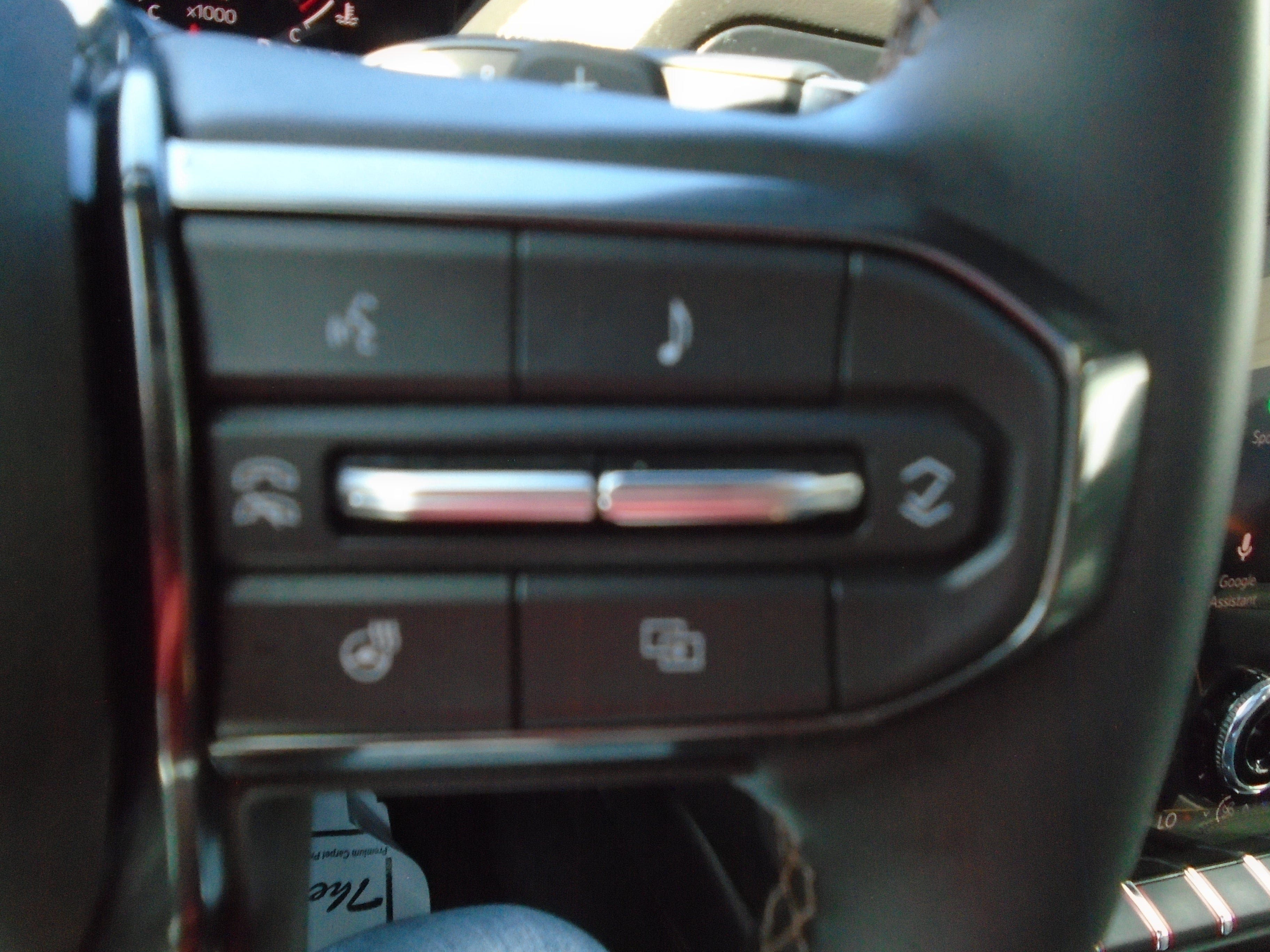 Used 2025 GMC Yukon AT4 AWD/4WD image 79