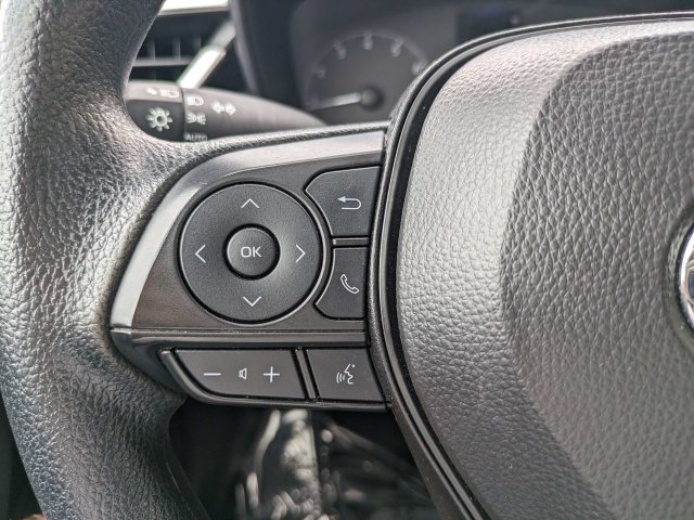 Used 2025 Toyota Corolla LE FWD image 20