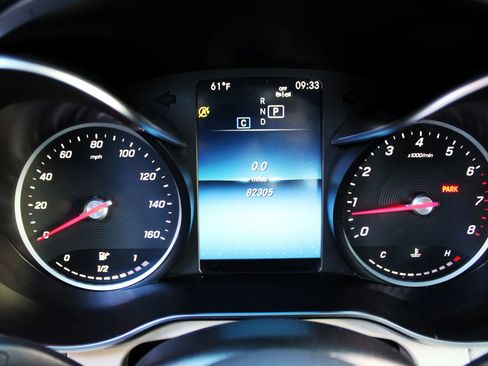 Used 2020 Mercedes-Benz GLC 300 image 19