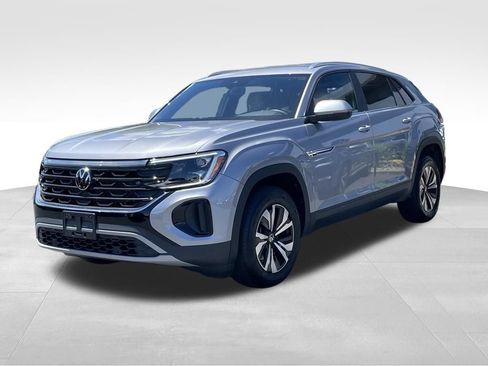 Certified 2024 Volkswagen Atlas Cross Sport SE AWD/4WD image 2