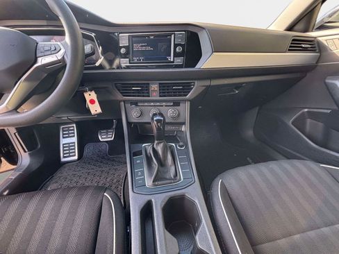 Used 2023 Volkswagen Jetta Sport image 15