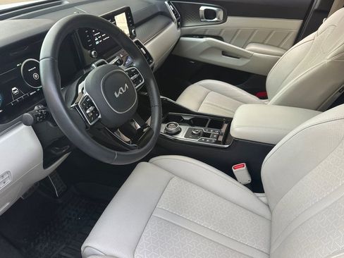 Used 2024 Kia Sorento SX Prestige image 10