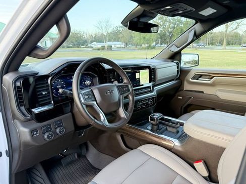 Used 2025 Chevrolet Silverado 1500 RST image 13