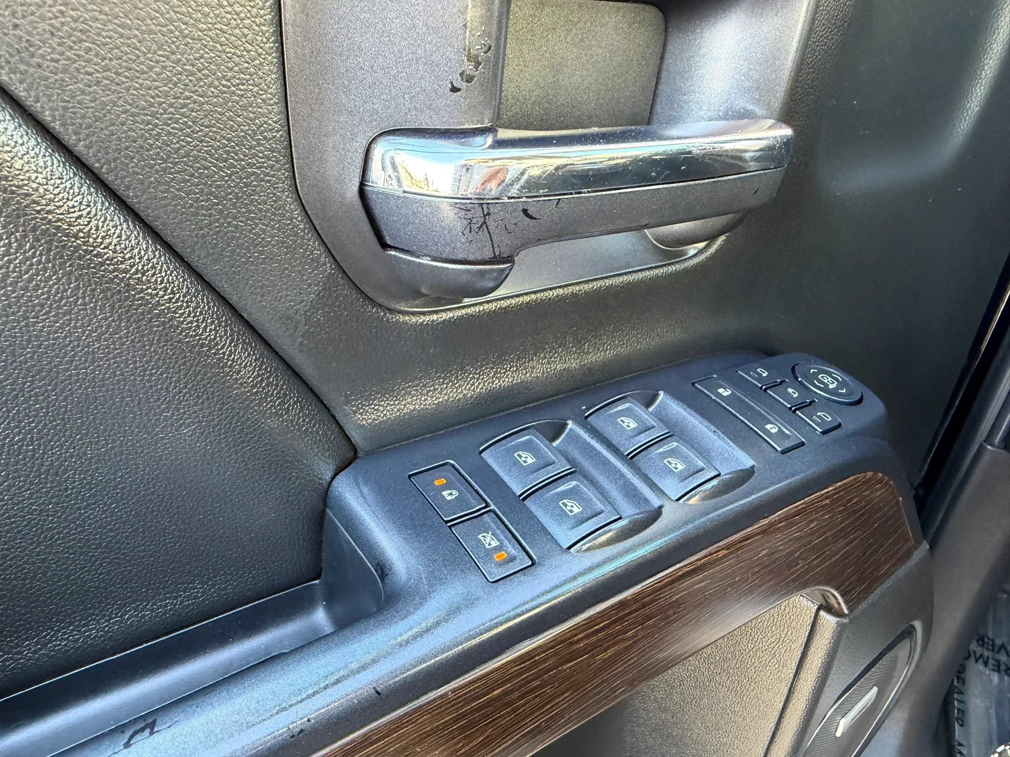 Used 2018 GMC Sierra 1500 Denali RWD image 16