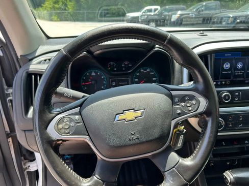 Used 2021 Chevrolet Colorado LT w/ Fleet Safety Package image 18