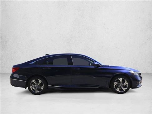 Used 2018 Honda Accord EX image 4