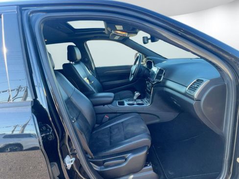 Used 2019 Jeep Grand Cherokee Altitude image 27