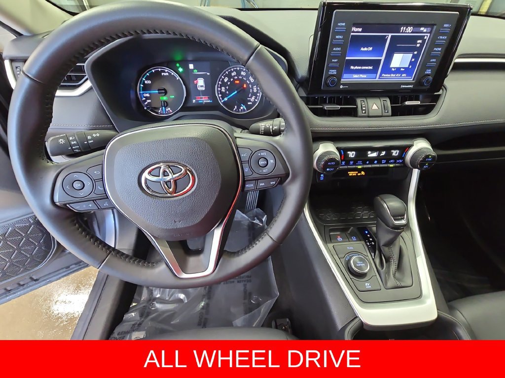 Used 2022 Toyota RAV4 XLE Premium AWD/4WD image 16