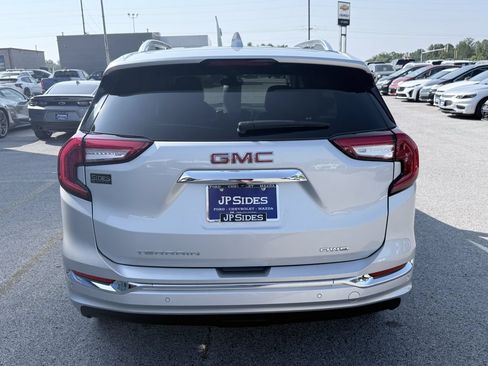 Used 2022 GMC Terrain Denali w/ LPO, Floor Liner Package AWD/4WD image 6