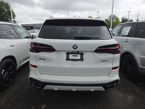 New 2026 BMW X5 xDrive50e w/ Executive Package AWD/4WD image 6