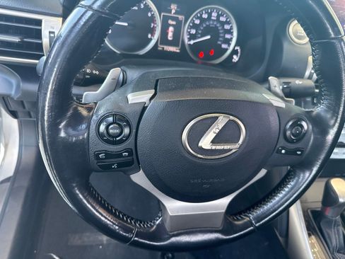 Used 2016 Lexus IS 300 AWD image 8