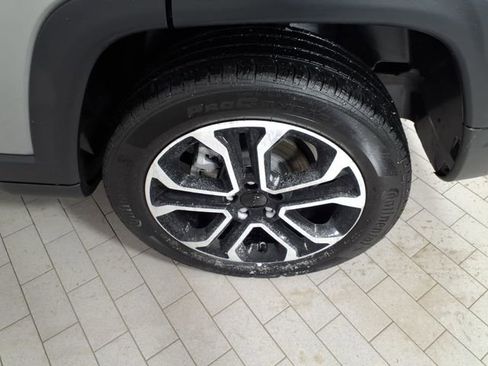 Used 2023 Jeep Compass Limited image 8