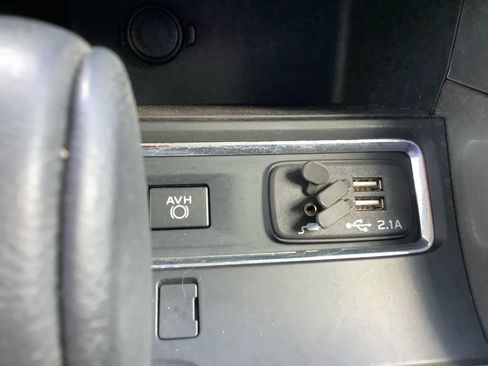 Used 2021 Subaru Ascent Premium image 28