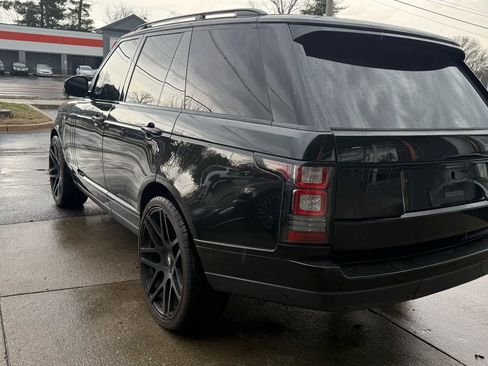 Used 2013 Land Rover Range Rover HSE image 9