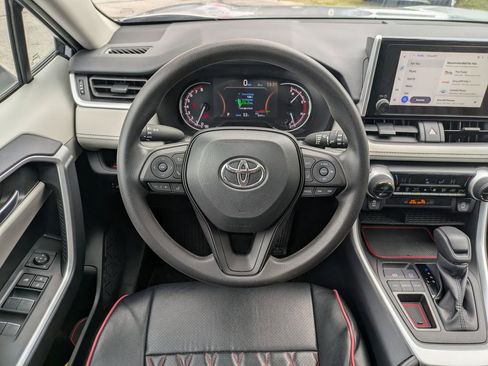 Used 2024 Toyota RAV4 XLE w/ Convenience Package image 19
