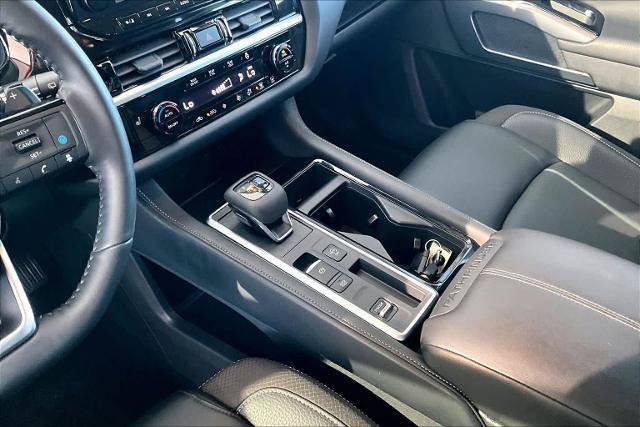 Certified 2025 Nissan Pathfinder SL FWD image 16