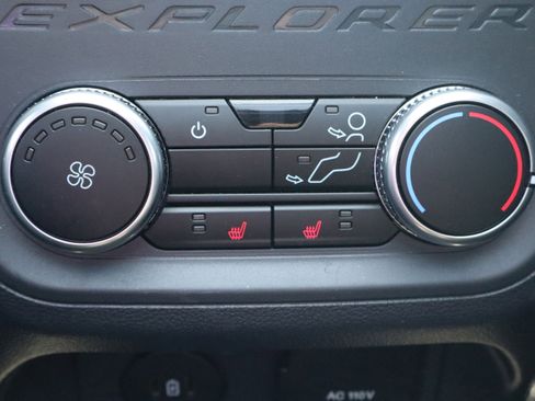 Used 2025 Ford Explorer ST image 26