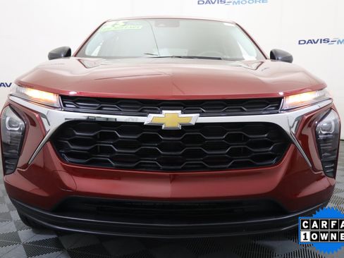 Certified 2025 Chevrolet Trax LS image 13