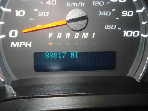 Used 2021 Chevrolet Express 2500 RWD image 40