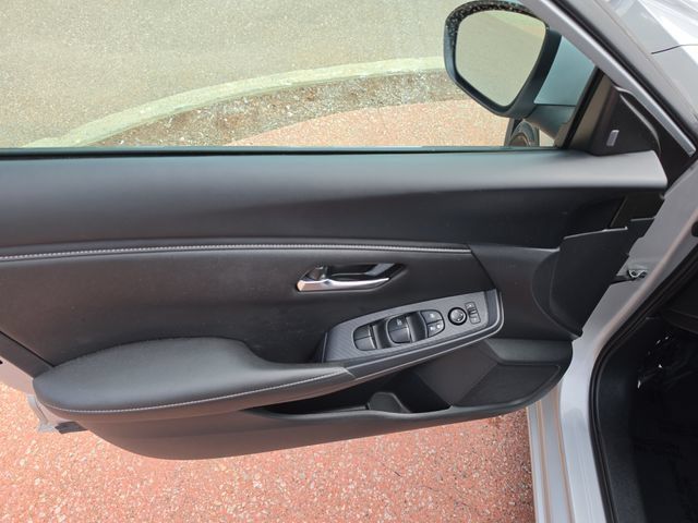 Used 2023 Nissan Sentra SV w/ All-Weather Package FWD image 10