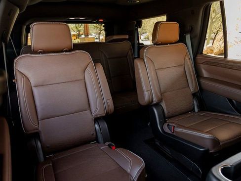 Used 2021 Chevrolet Tahoe High Country image 30