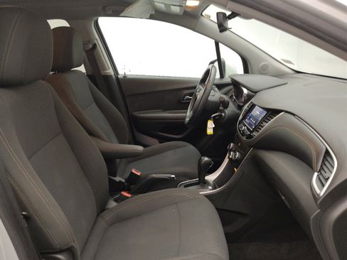 Used 2020 Chevrolet Trax LS w/ Tint and Cruise Package FWD image 21