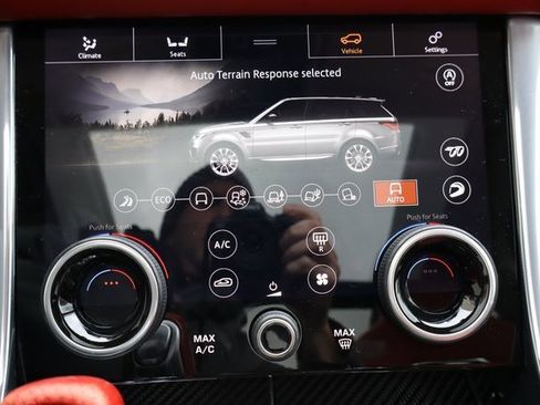 Used 2019 Land Rover Range Rover Sport SVR image 31