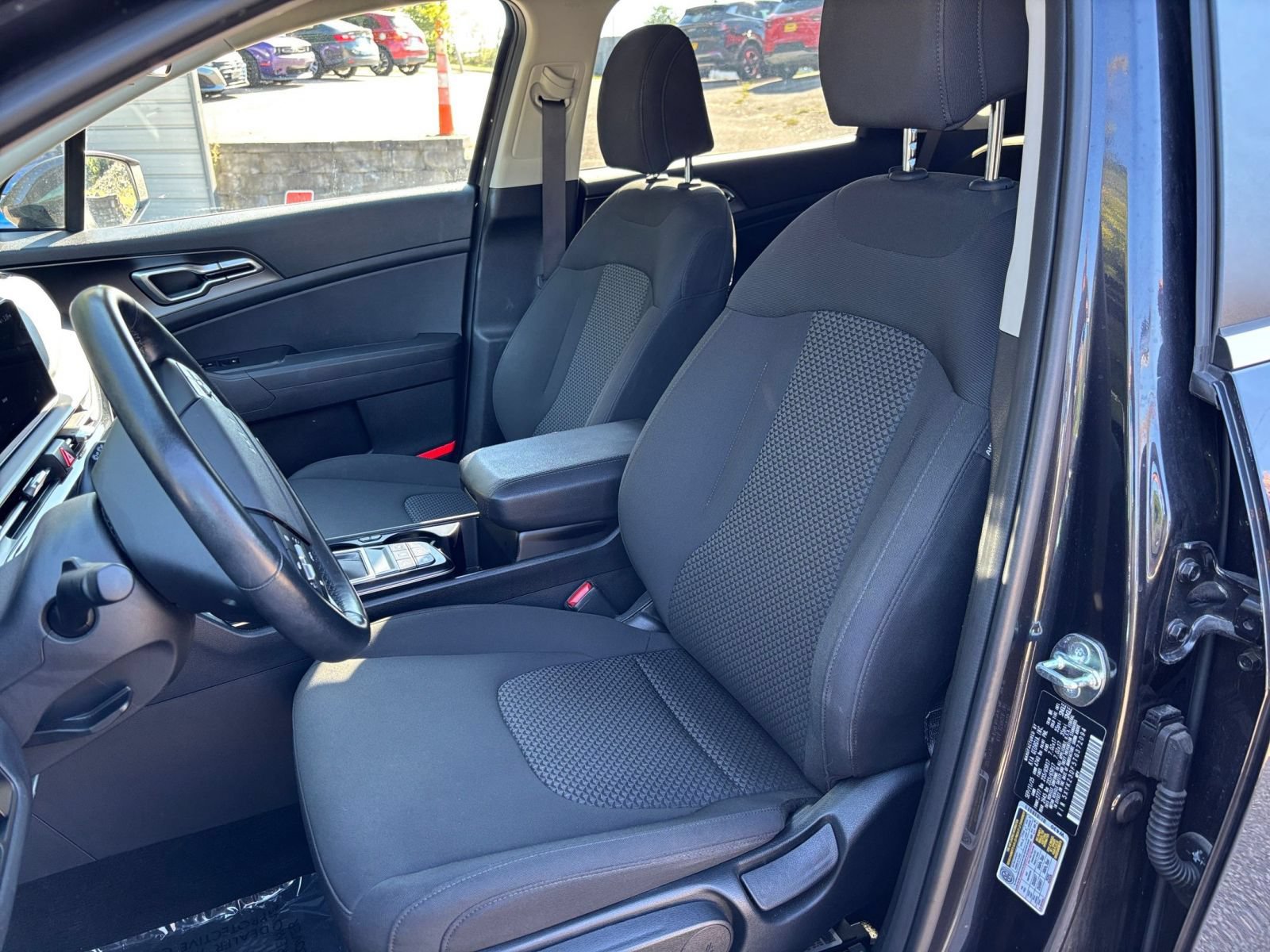 Used 2026 Kia Sportage LX FWD image 33
