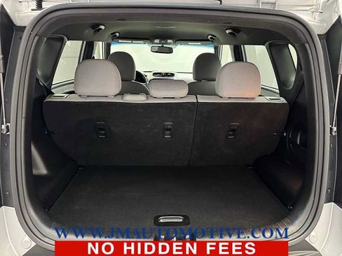 Used 2015 Kia Soul FWD image 16