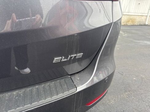 Used 2023 Honda Odyssey Elite image 12