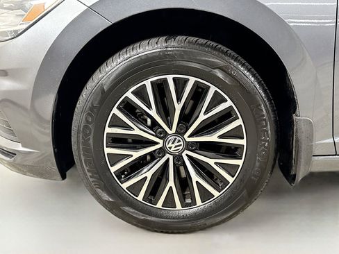 Certified 2021 Volkswagen Jetta SE w/ SE Cold Weather Package FWD image 29