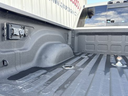 Used 2022 RAM 2500 Limited image 11