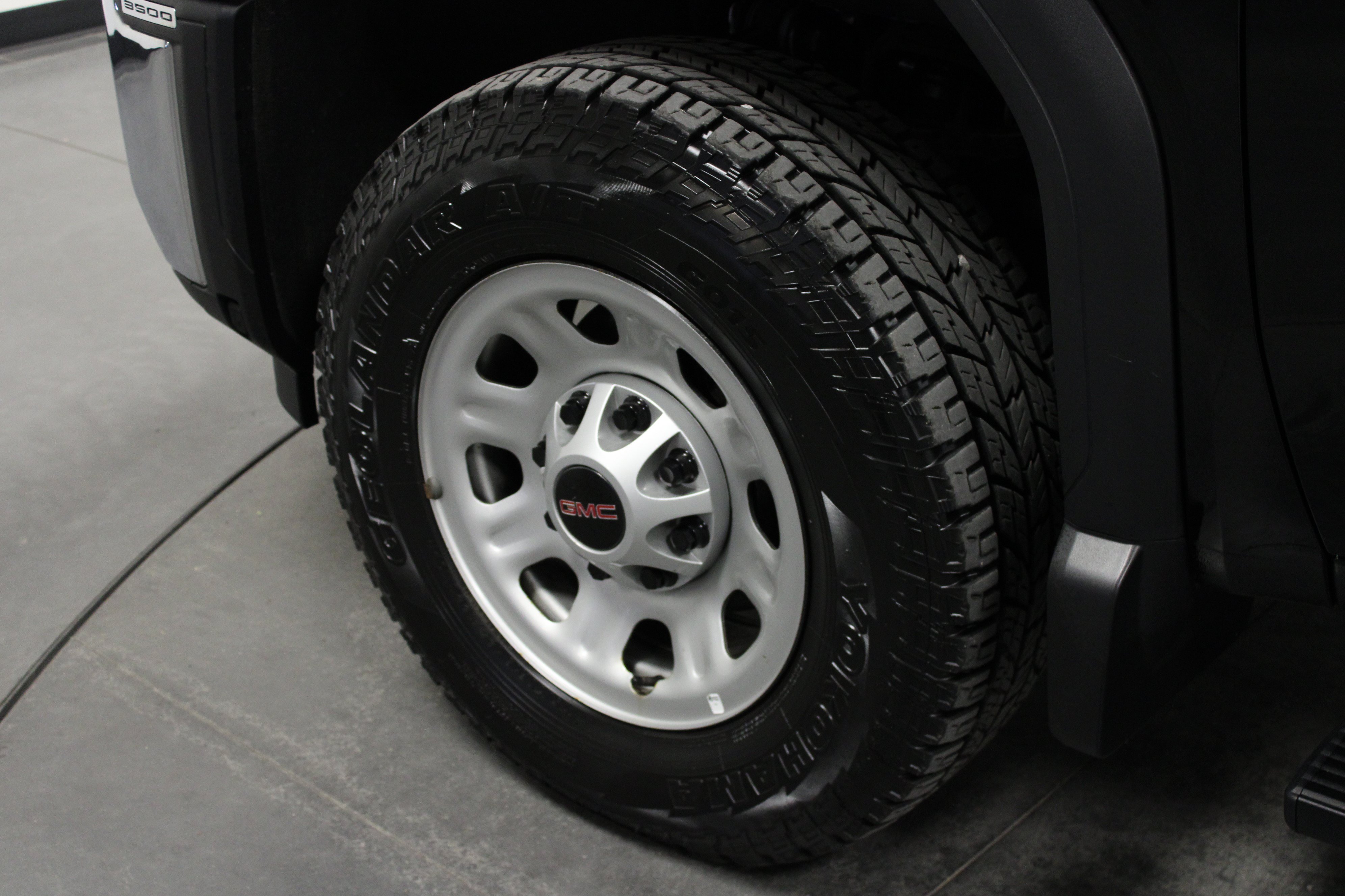 Used 2024 GMC Sierra 3500 Pro RWD image 10