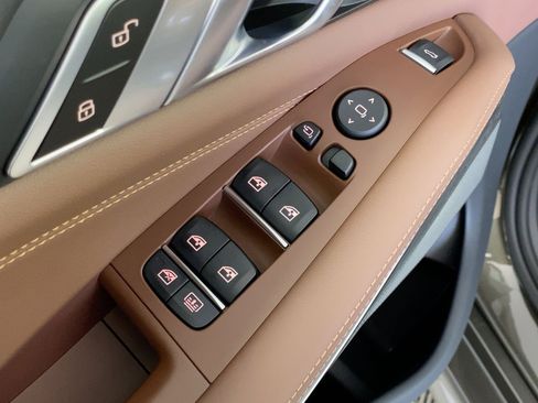 New 2026 BMW X7 M60i image 21