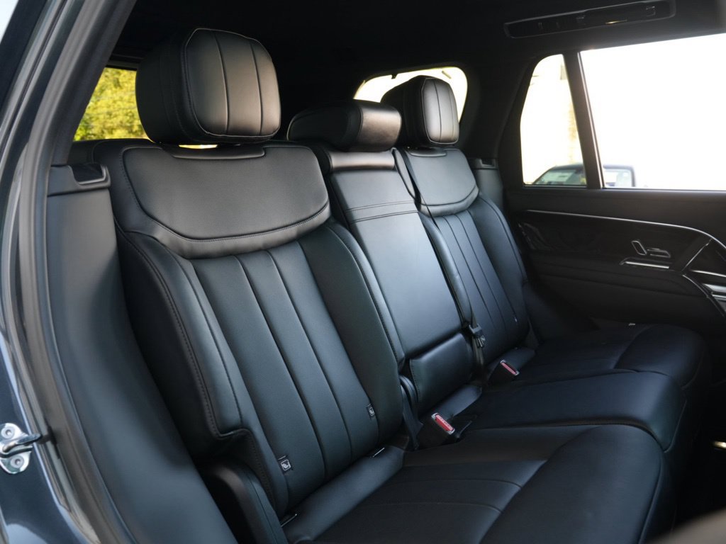 Used 2024 Land Rover Range Rover SE AWD/4WD image 39