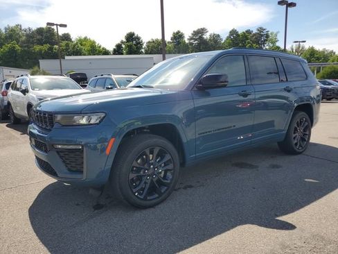 New 2026 Jeep Grand Cherokee L Limited AWD/4WD image 3