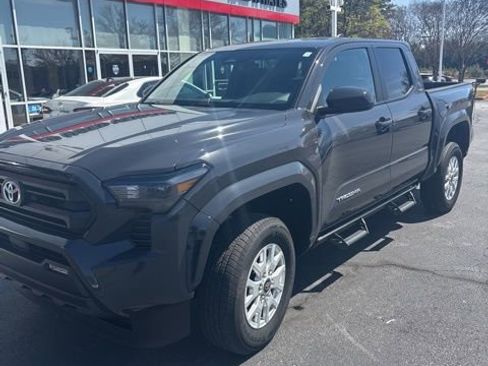 Used 2025 Toyota Tacoma SR5 image 1