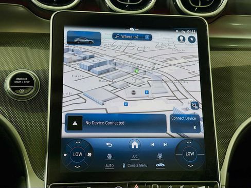 Used 2024 Mercedes-Benz GLC 300 4MATIC image 15