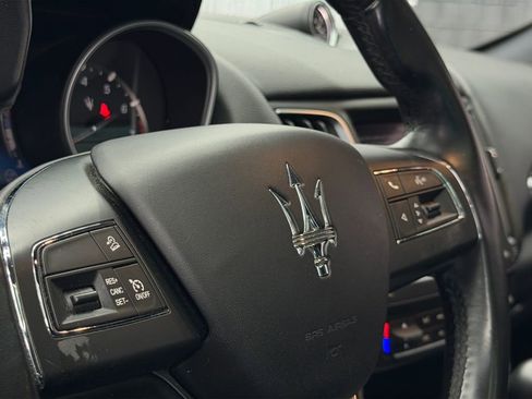 Used 2018 Maserati Levante image 15