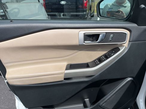 Used 2024 Ford Explorer XLT w/ Equipment Group 202A image 17