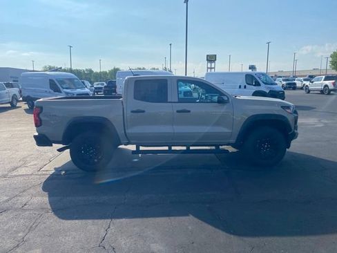 Used 2024 Chevrolet Colorado Trail Boss w/ Safety Package AWD/4WD image 7