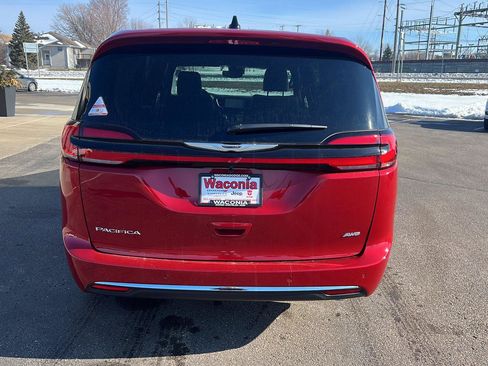 New 2026 Chrysler Pacifica Select AWD/4WD image 6
